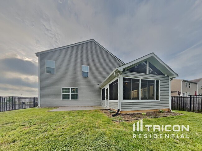 Building Photo - 151 N Great White Way