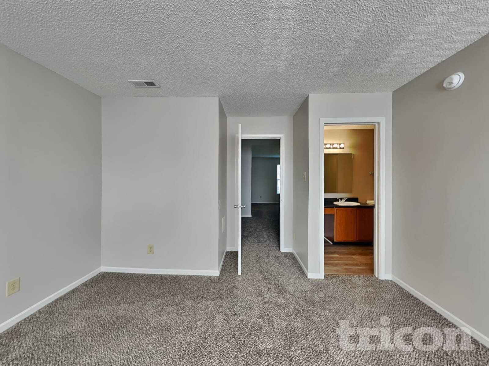 Building Photo - 2168 Olympia Dr