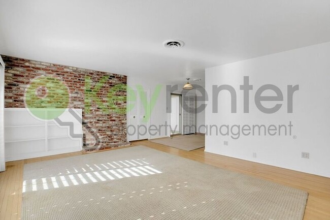 Building Photo - 6510 Barkley Way