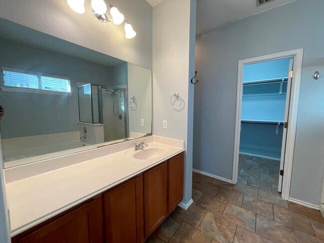 Building Photo - 9432 Castle Pines Dr