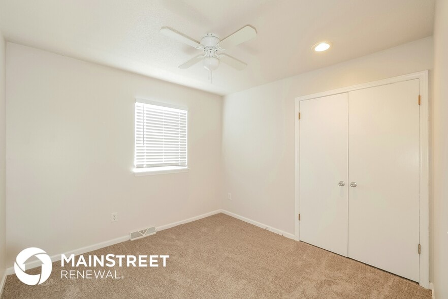 Building Photo - 1800 E Sheridan Bridge Ln