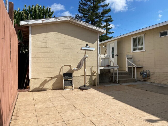 Building Photo - COMING SOON - NEWLY RENOVATED 3BD+1BA HOME