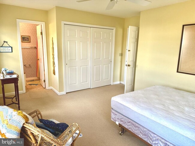 Building Photo - 102 Jl Thompson Dr