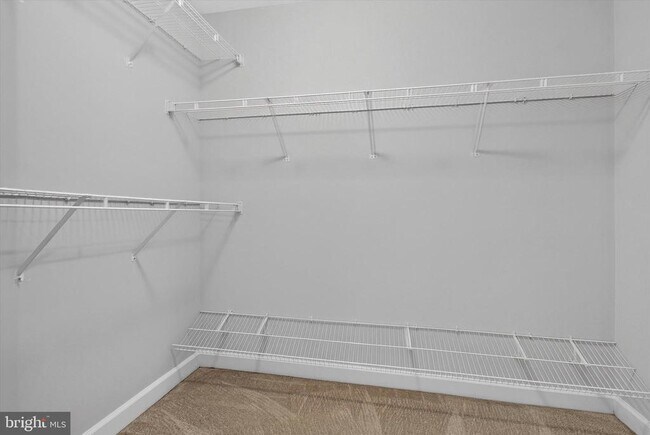 Building Photo - 25670 S Village Dr