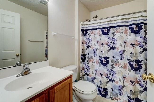 Building Photo - 120 Hummingbird Way