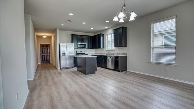 Building Photo - 137 Carlina Lp