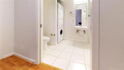 Building Photo - "Chic Urban Living: Spacious 2BR/2BA Condo...