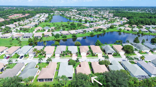 Building Photo - 838 SW Rocky Bayou Terrace