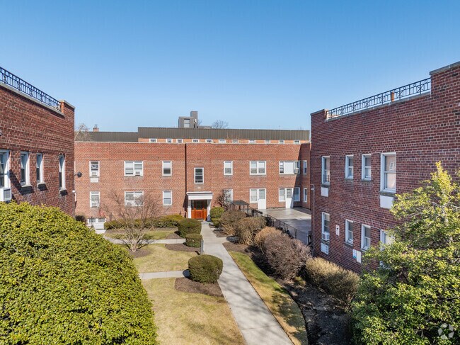 Building Photo - Lawrence Place