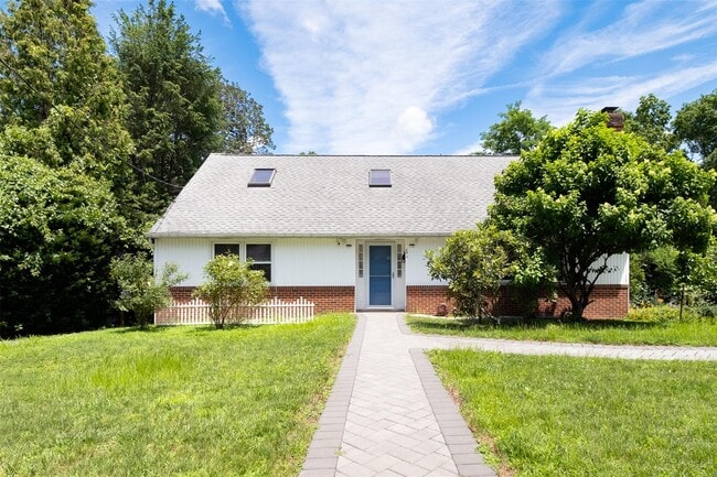 Primary Photo - 64 Sunset Dr