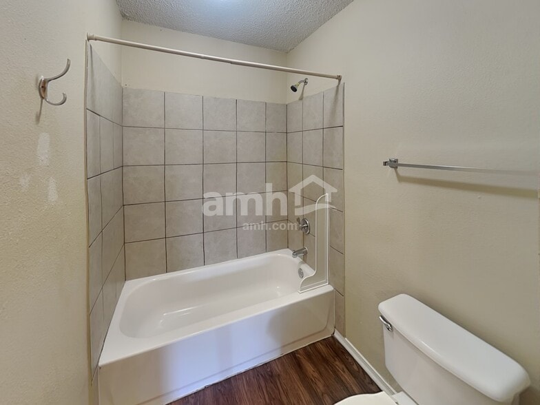 Building Photo - 8043 Cantura Mls