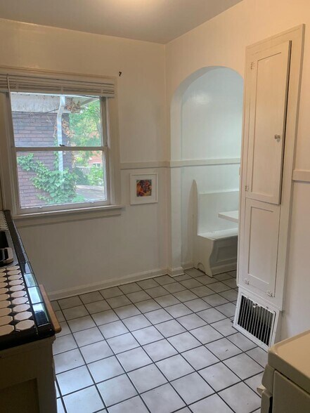 kitchen - 1110 S 900 E