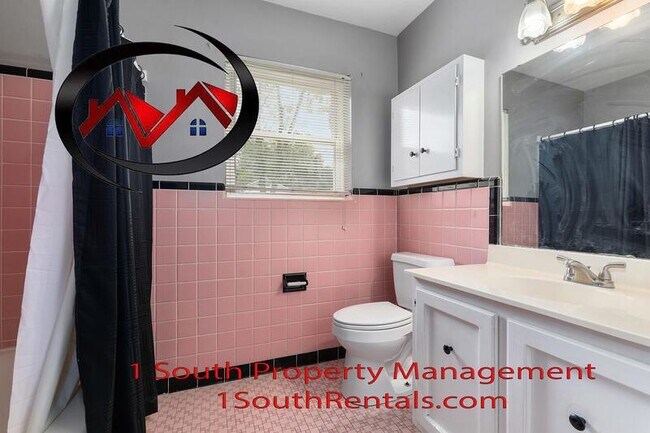 Building Photo - 7470 Moffett Rd