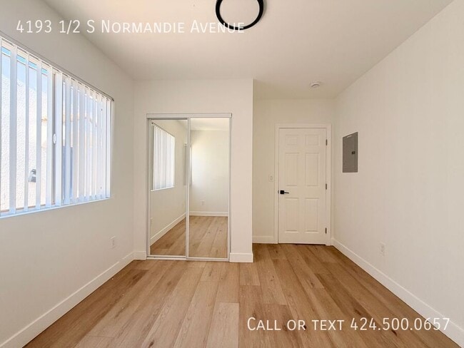 Building Photo - 4193 1/2 S Normandie Avenue-