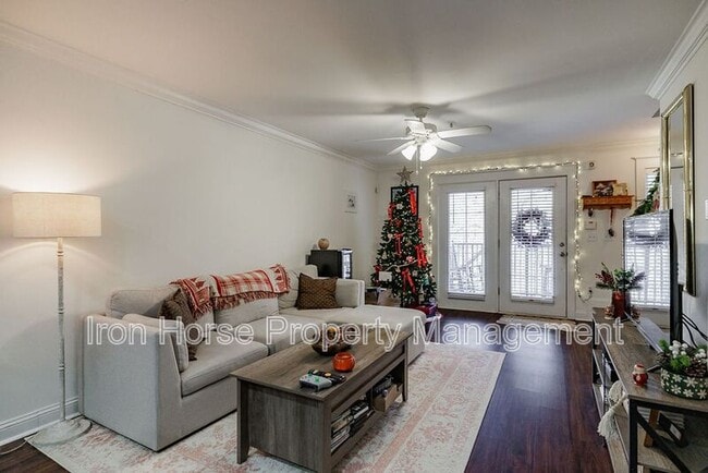 Building Photo - 1035 Barnett Shoals Rd