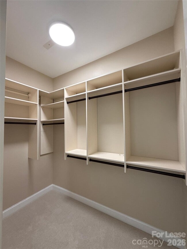 Building Photo - 2810 Selwyn Ave