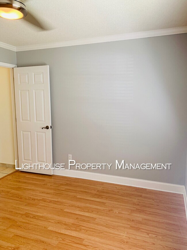 Building Photo - Pristine 3/2 in University Park!  Won't Last Long!