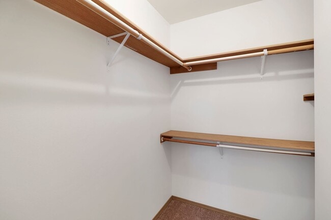 Building Photo - 732 NW Paragon Pl