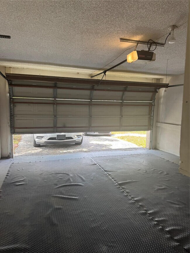 Building Photo - 9651 Sunset Strip