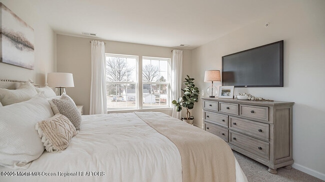 Building Photo - 10 Mantoloking Dr