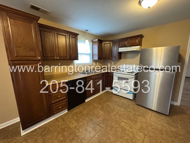 Building Photo - Midfield