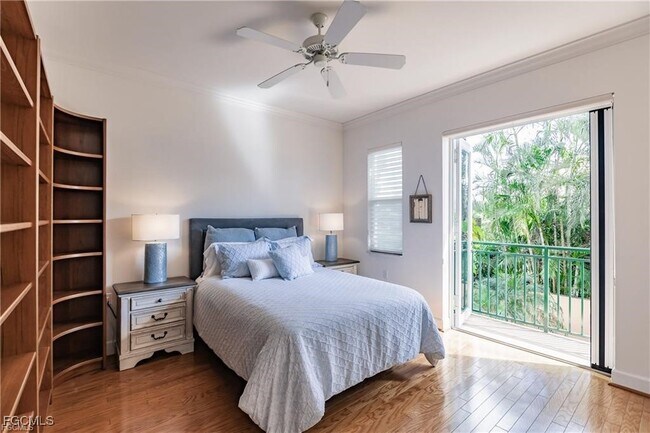 Building Photo - 572 11th Ave S