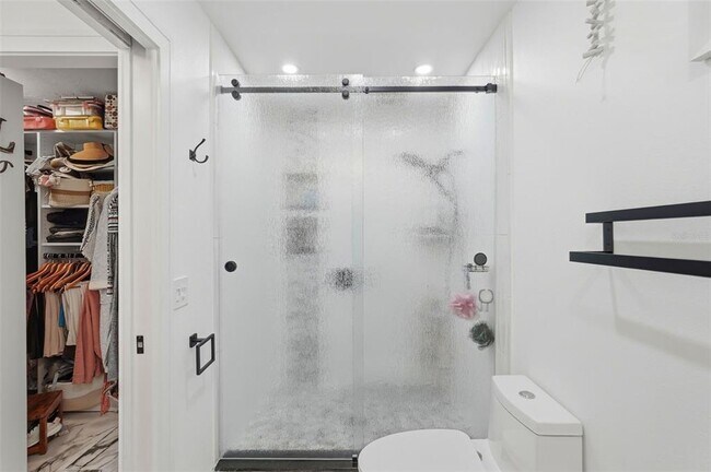 Building Photo - 573 Boca Ciega Point Blvd N