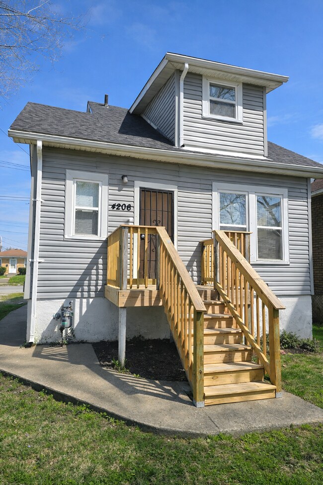 Building Photo - Remodeled two bedroom gem!