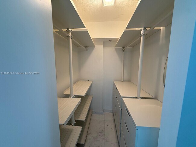 Building Photo - 325 S Biscayne Blvd