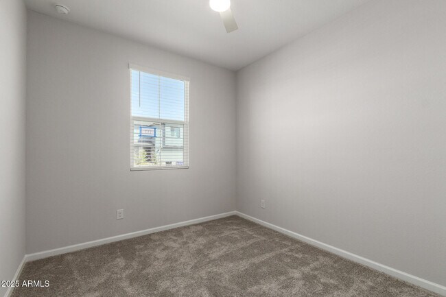 Building Photo - 18207 W Daley Ln