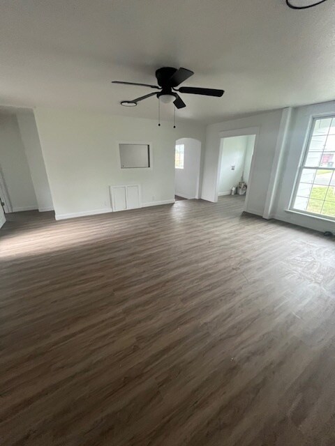 Building Photo - 1601 Cambridge Dr
