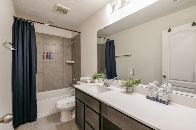 Building Photo - 6223 Topaz Pnes Trl