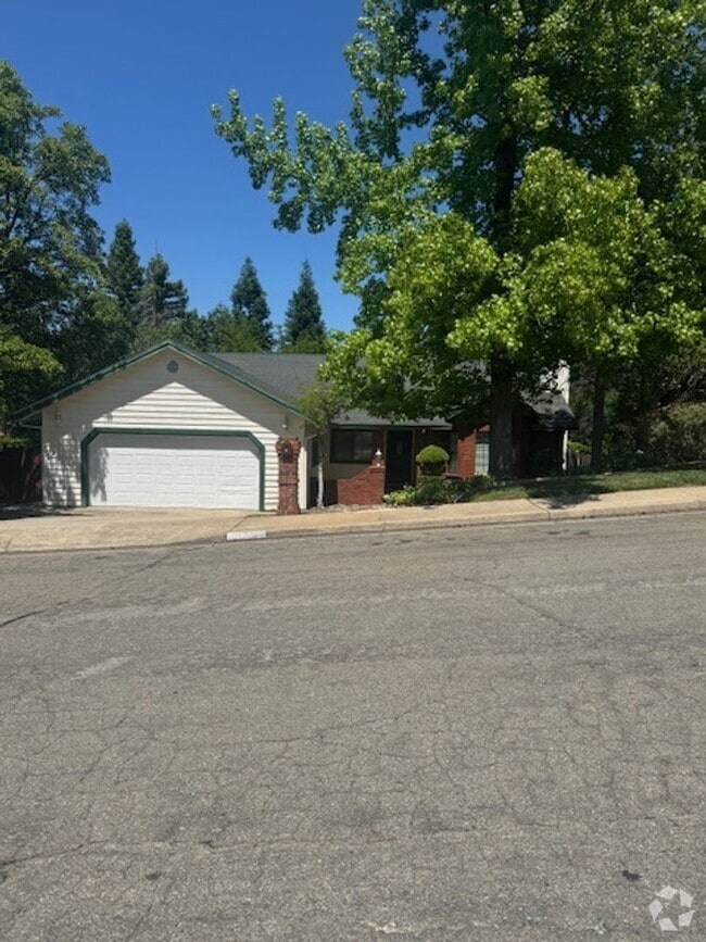 Building Photo - West Redding Home with Landscaping included