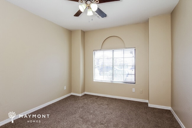 Building Photo - 2149 N Santiana Pl