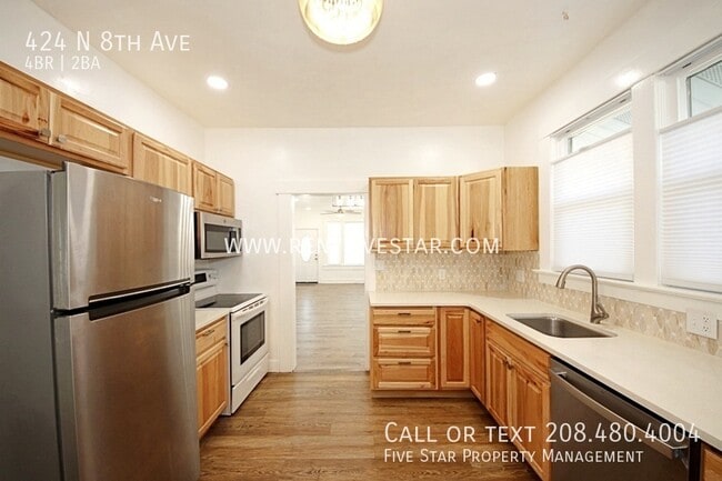 Building Photo - 424 N 8th Ave