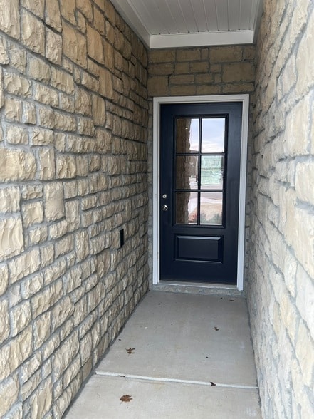 Building Photo - 967 Horse Mountain Rd