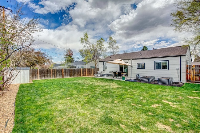 Building Photo - 3483 S Glencoe St