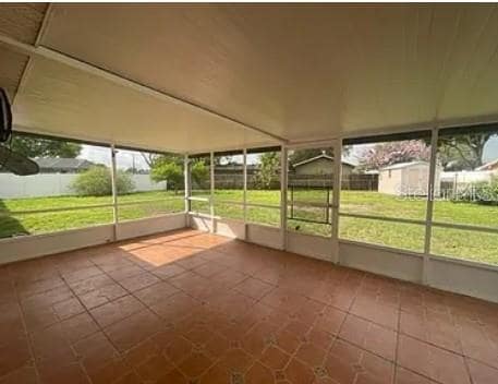 Building Photo - 1305 Carr Dr