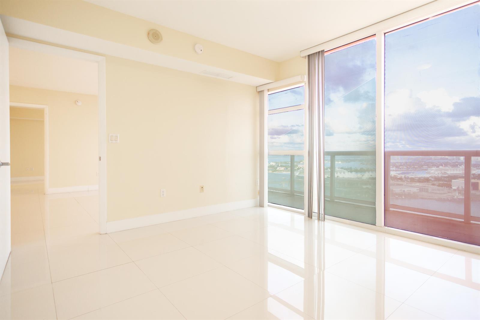 Building Photo - 50 Biscayne Blvd