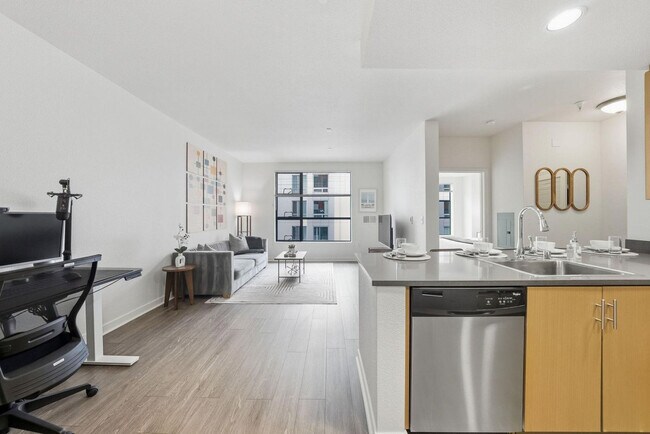 Building Photo - 555 Mission Rock St