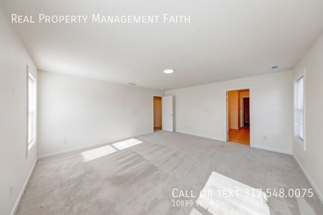 Building Photo - 10899 Veon Dr