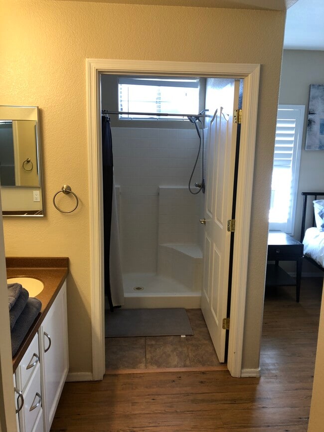 Building Photo - 1975 Blooming Hills Dr