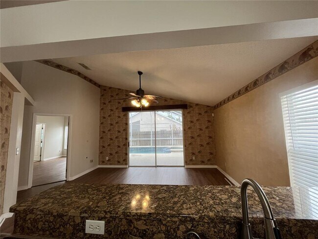 Building Photo - 12412 Castlemain Trail