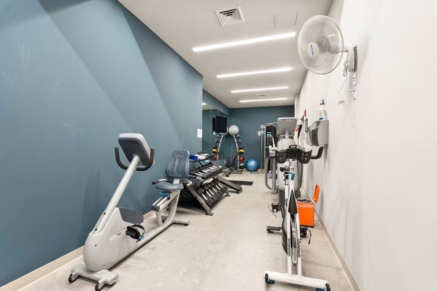 Building Photo - 121 Portland St