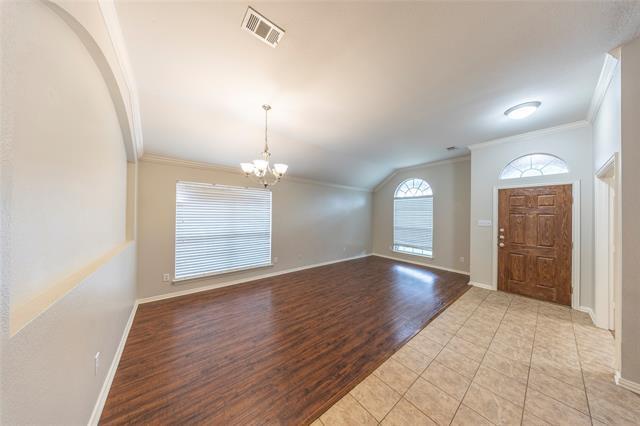 Building Photo - 11569 La Grange Dr
