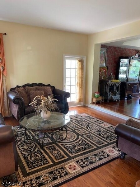 Building Photo - 29 Phillip Dr