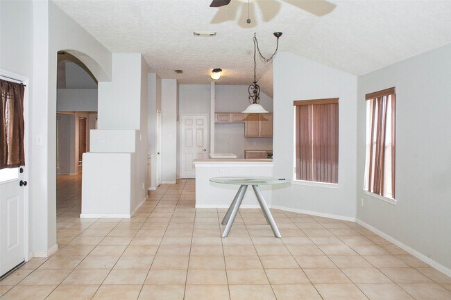 Building Photo - 6223 Newbury Dr