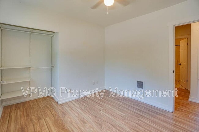 Building Photo - 3113 Yeoman Ave