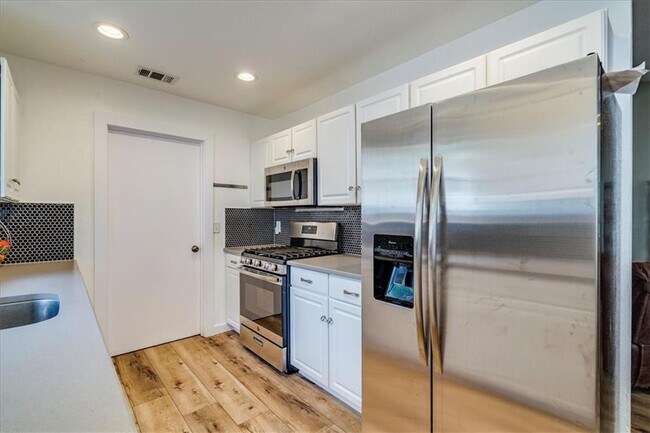 Building Photo - 11322 Bristle Oak Trail