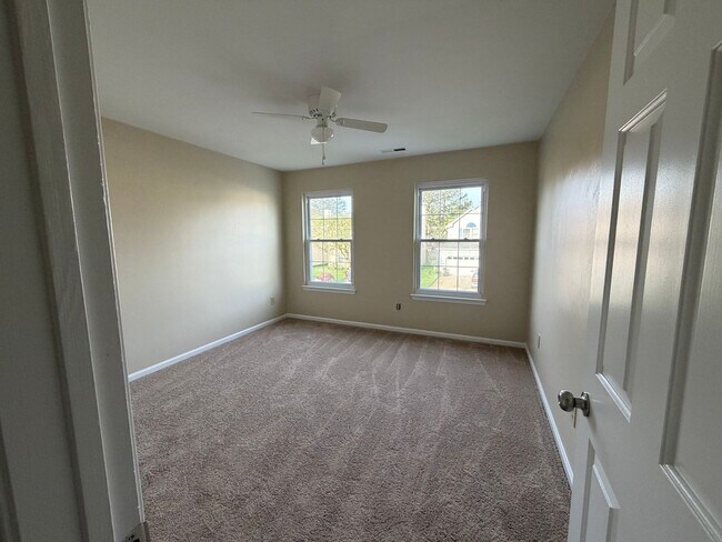 Building Photo - GLENWOOD